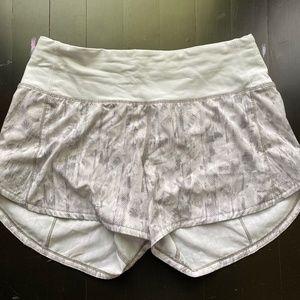 Lululemon *size 4 *inseam 4 (tall)